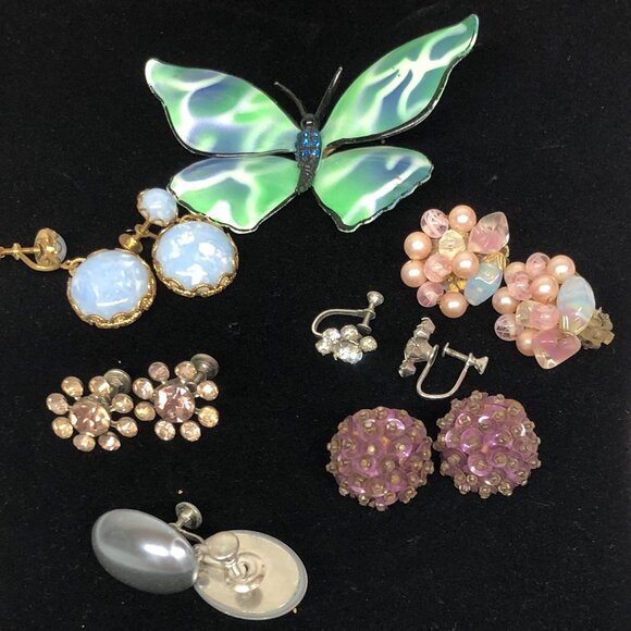 Jewelry - Lot of Butterfly Pin and 6 Pair Screw Back Earrings